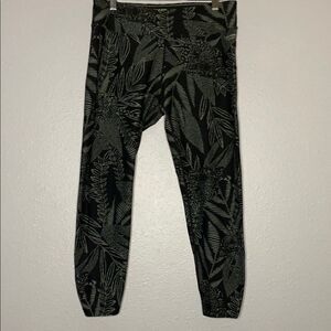 Calvin Klein Performance Wick Safari Print Leggings Size Large
